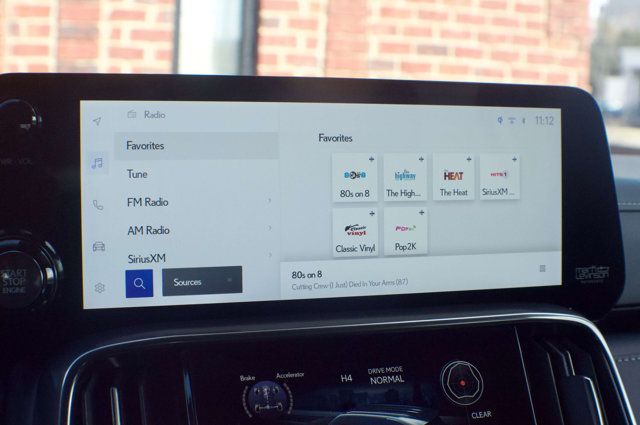 2023 Lexus LX Premium Pkg/Heated&Cooled Front-Rear Seats/Blind Spot/NAV/360Cam - 22985532 - 32