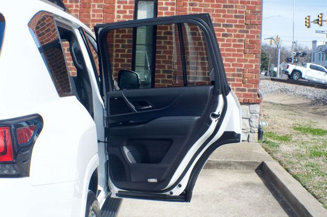 2023 Lexus LX Premium Pkg/Heated&Cooled Front-Rear Seats/Blind Spot/NAV/360Cam - 22985532 - 41