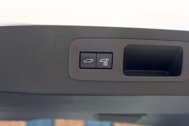 2023 Lexus LX Premium Pkg/Heated&Cooled Front-Rear Seats/Blind Spot/NAV/360Cam - 22985532 - 44