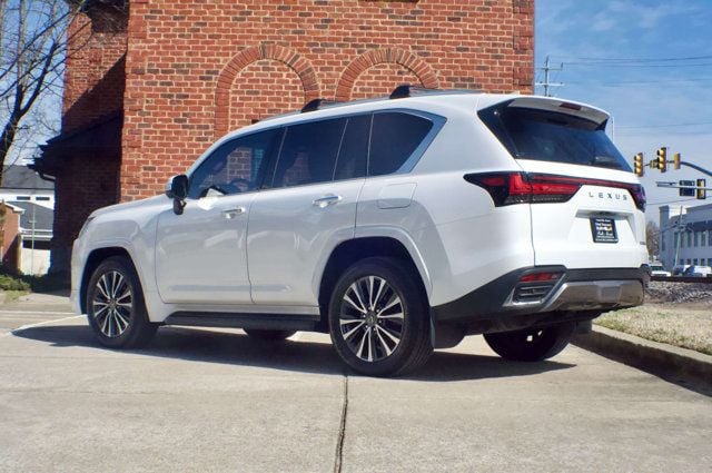 2023 Lexus LX Premium Pkg/Heated&Cooled Front-Rear Seats/Blind Spot/NAV/360Cam - 22985532 - 6