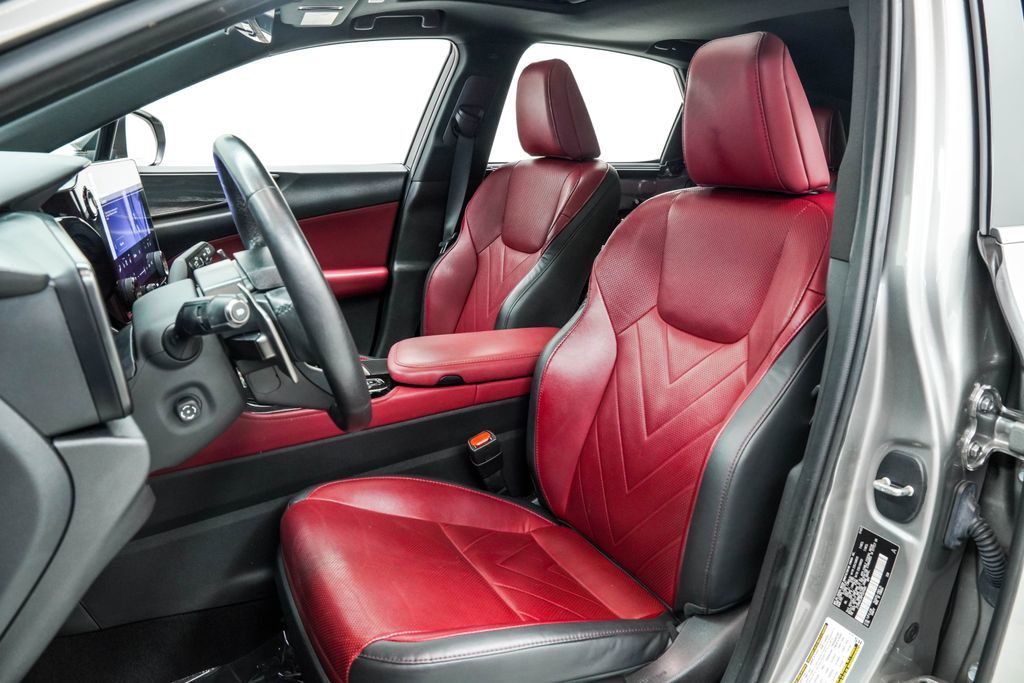 Lexus NX photo 18