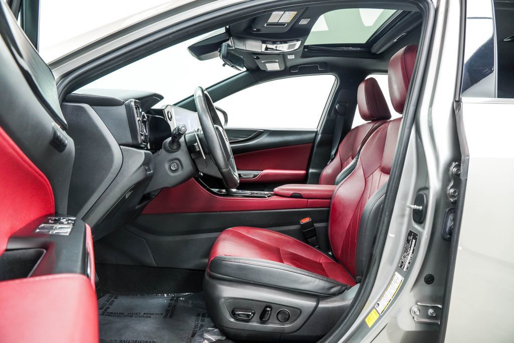 Lexus NX photo 19