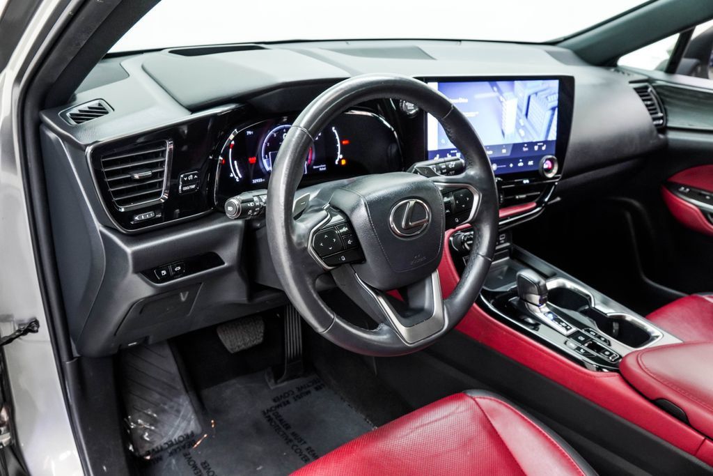 Lexus NX photo 21