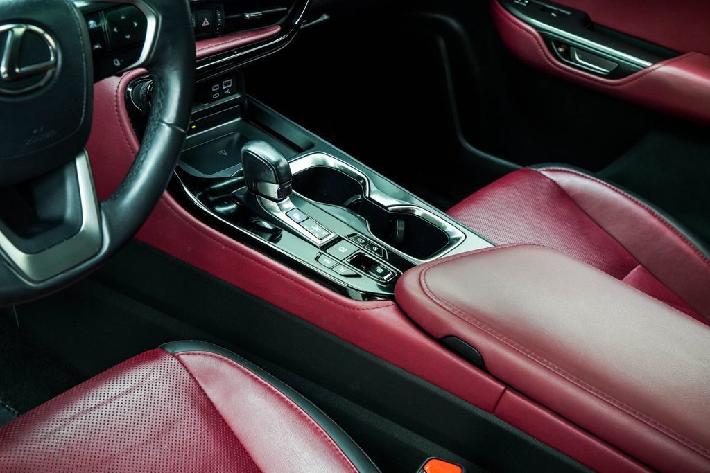 Lexus NX photo 22