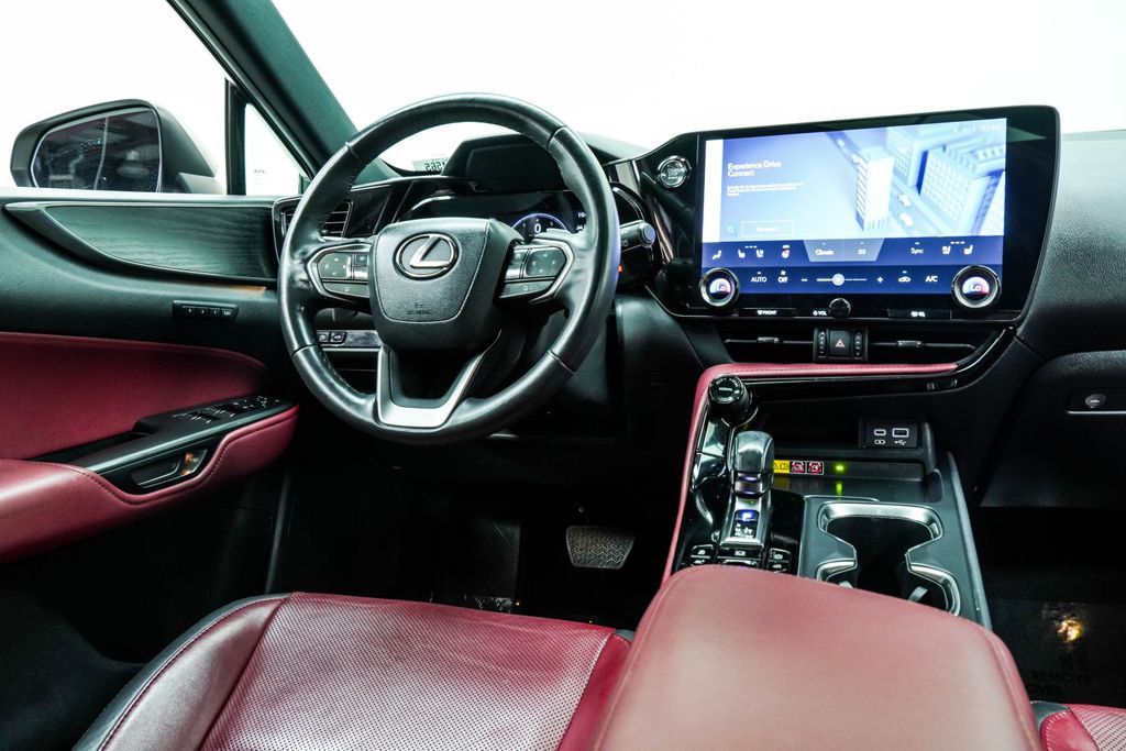 Lexus NX photo 26