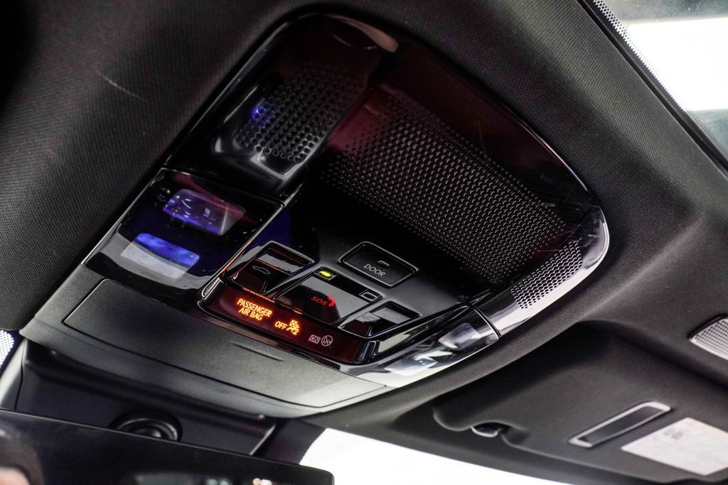 Lexus NX photo 40