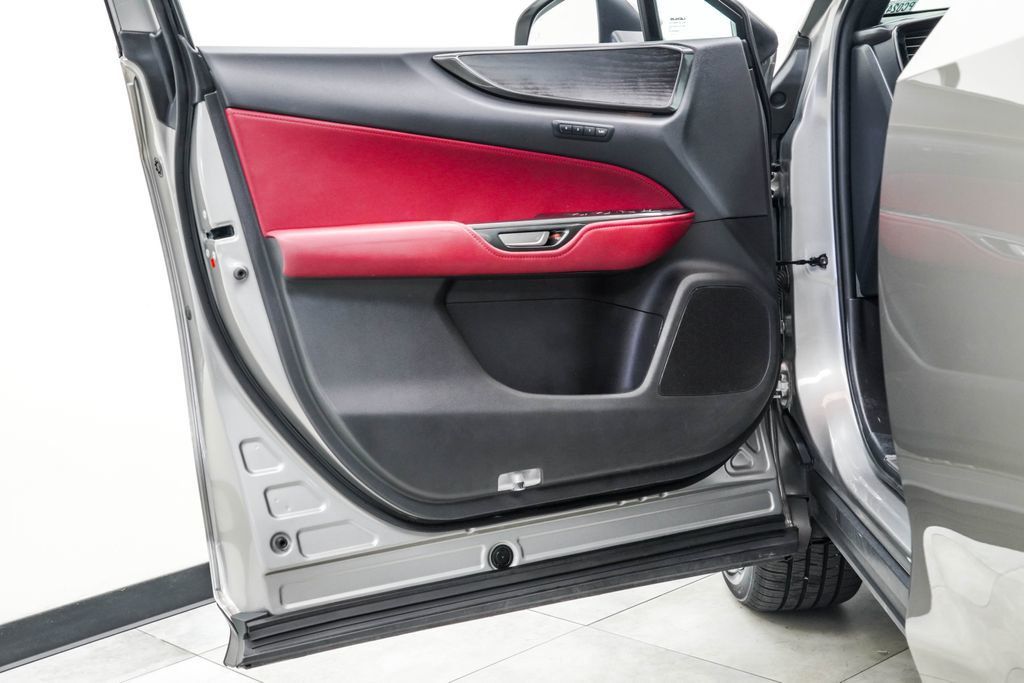 Lexus NX photo 42