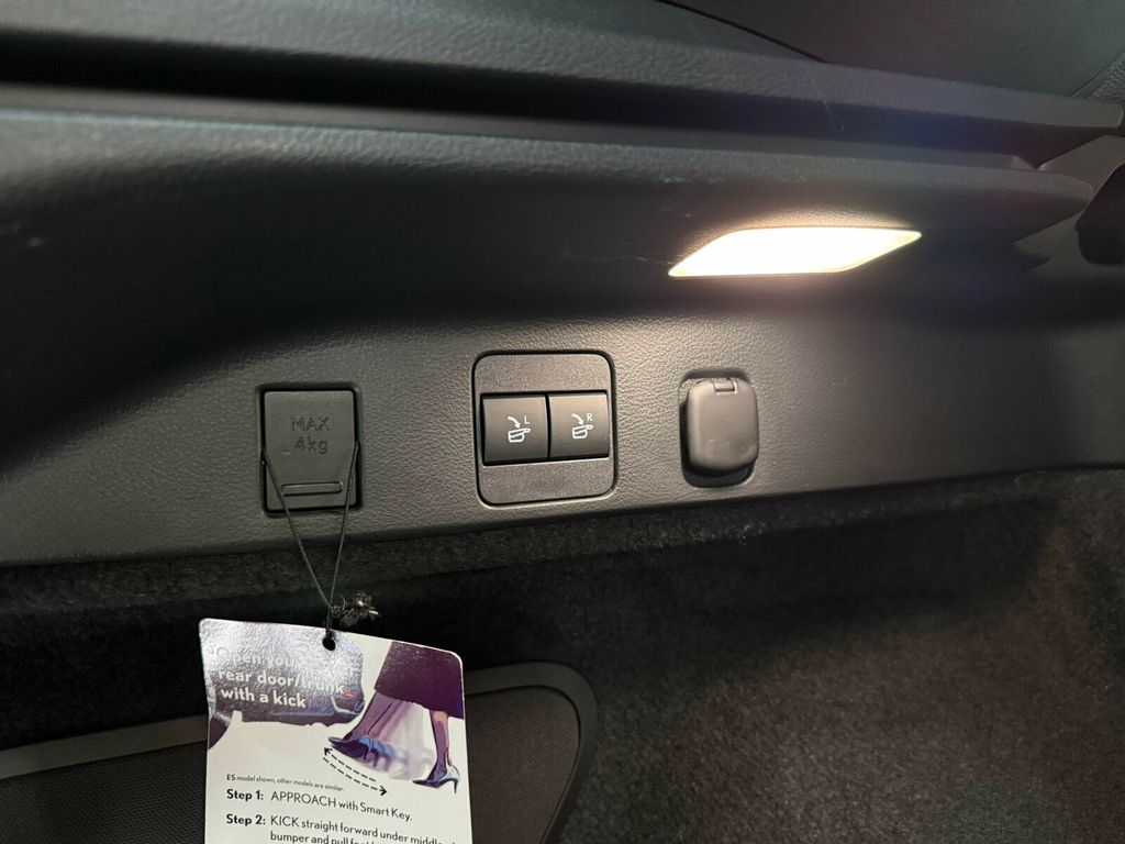 2023 Lexus RX 21" Allow Wheels, Head-Up Display, Traffic Jam Assist - 23047134 - 29