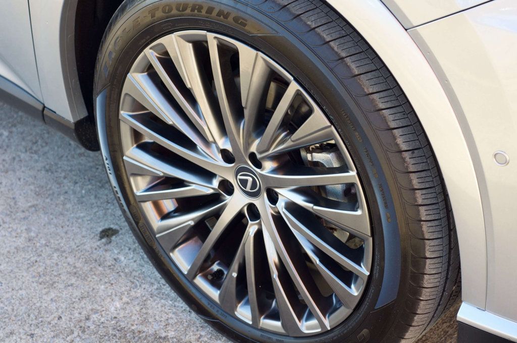 2023 Lexus RX Luxury/Heated&CooledFront&RearSeats/PowerMoonroof/BackupCamera - 22970306 - 11