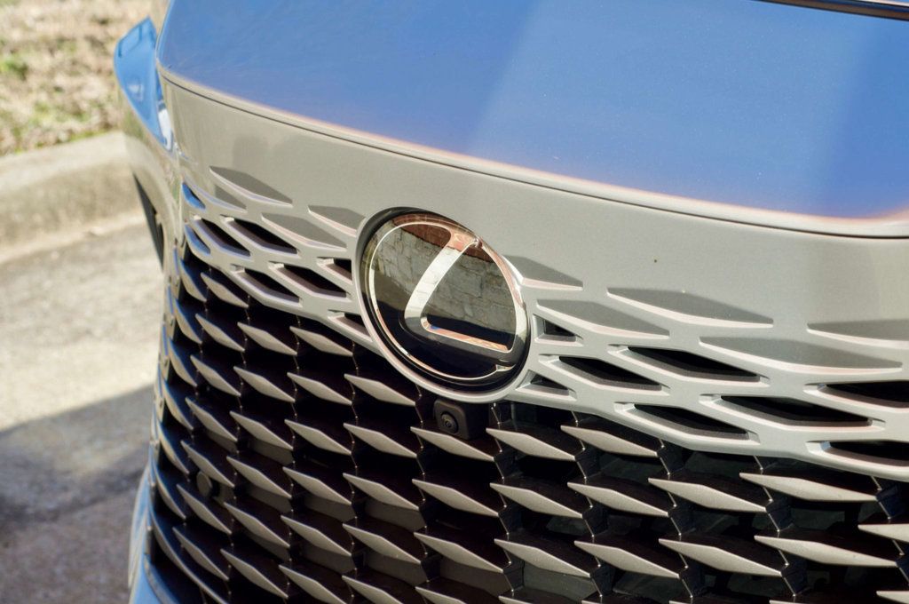 2023 Lexus RX Luxury/Heated&CooledFront&RearSeats/PowerMoonroof/BackupCamera - 22970306 - 13