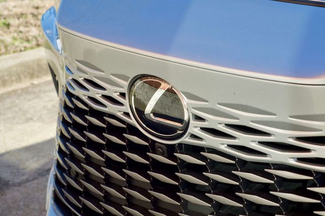 2023 Lexus RX Luxury/Heated&CooledFront&RearSeats/PowerMoonroof/BackupCamera - 22970306 - 13