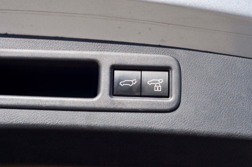 2023 Lexus RX Luxury/Heated&CooledFront&RearSeats/PowerMoonroof/BackupCamera - 22970306 - 16