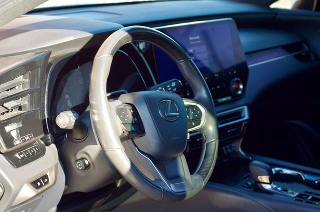 2023 Lexus RX Luxury/Heated&CooledFront&RearSeats/PowerMoonroof/BackupCamera - 22970306 - 20