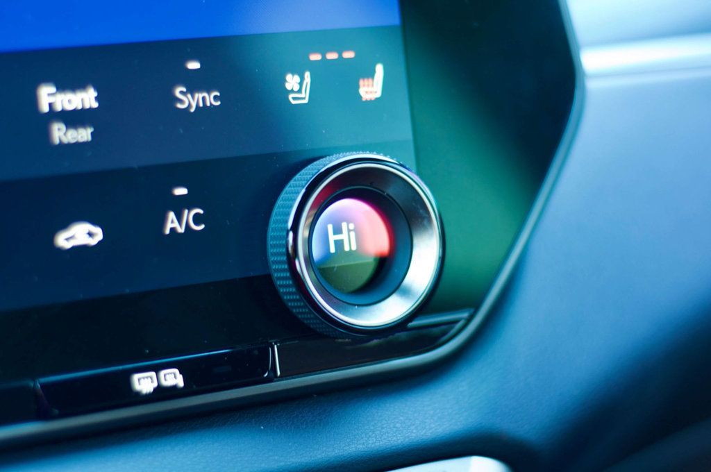 2023 Lexus RX Luxury/Heated&CooledFront&RearSeats/PowerMoonroof/BackupCamera - 22970306 - 23