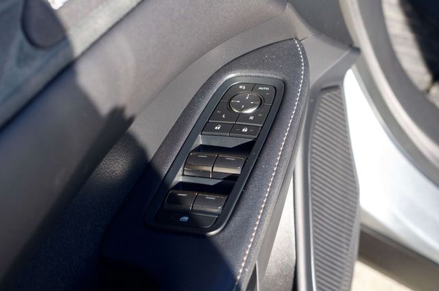 2023 Lexus RX Luxury/Heated&CooledFront&RearSeats/PowerMoonroof/BackupCamera - 22970306 - 31