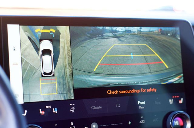 2023 Lexus RX Luxury/Heated&CooledFront&RearSeats/PowerMoonroof/BackupCamera - 22970306 - 33