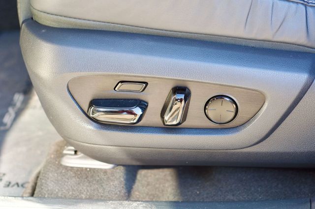 2023 Lexus RX Luxury/Heated&CooledFront&RearSeats/PowerMoonroof/BackupCamera - 22970306 - 36