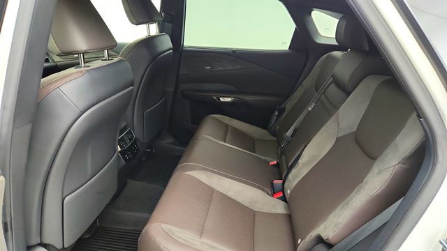 2023 Lexus RX RX 350 Luxury FWD w/ Mark Levinson & Pano Moonroof - 23073905 - 19