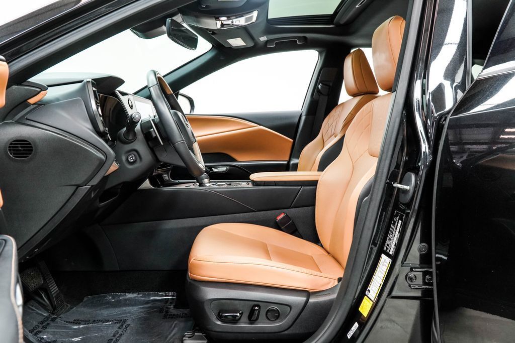 Lexus RX photo 16