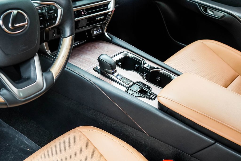 Lexus RX photo 21