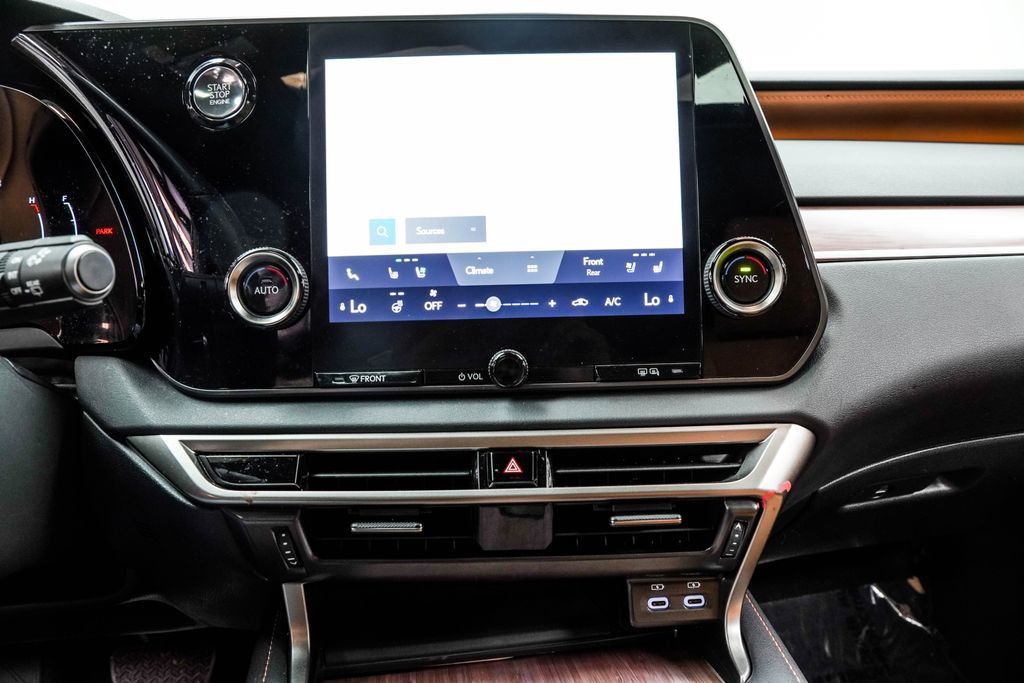 Lexus RX photo 27