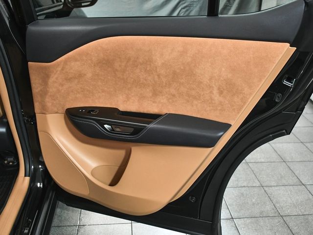 2023 Lexus RZ 450e Luxury - 22964488 - 12