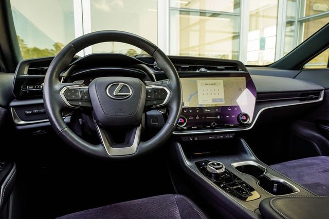 2023 Lexus RZ RZ 450e Luxury AWD - 22993533 - 14