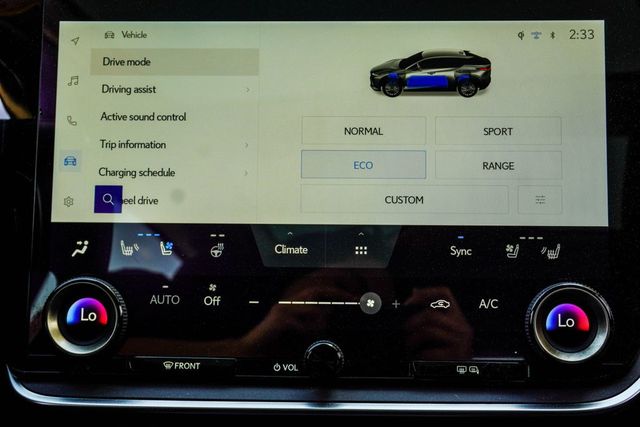 2023 Lexus RZ RZ 450e Luxury AWD - 22993533 - 23