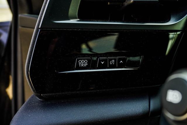 2023 Lexus RZ RZ 450e Luxury AWD - 22993533 - 30