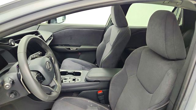 2023 Lexus RZ RZ 450e Luxury AWD w/ Dynamic Sky Panorama Glass Roof - 23000063 - 18