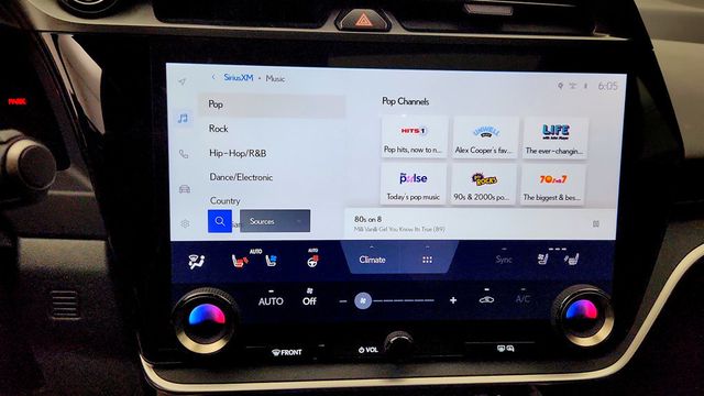 2023 Lexus RZ RZ 450e Luxury AWD w/ Panoramic Glass Roof & Heated Seats - 22999404 - 15