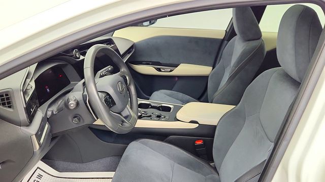 2023 Lexus RZ RZ 450e Luxury AWD w/ Panoramic Glass Roof & Heated Seats - 22999404 - 16