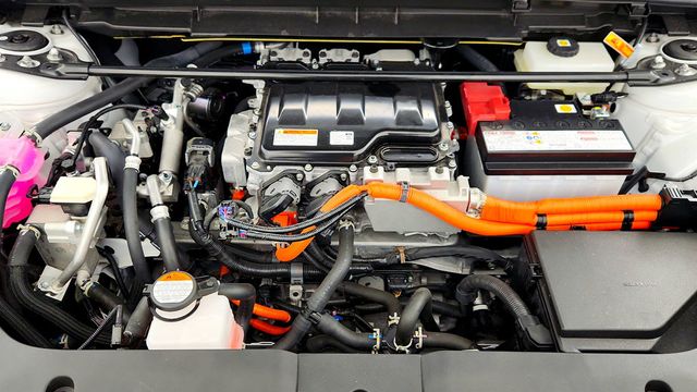 2023 Lexus RZ RZ 450e Luxury AWD w/ Panoramic Glass Roof & Heated Seats - 22999404 - 23