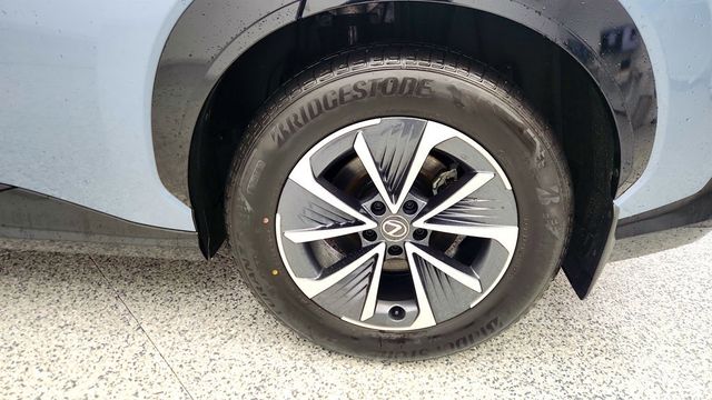 2023 Lexus RZ RZ 450e Premium AWD w/18'' Wheels & Digital Rearview Mirror - 22994308 - 8