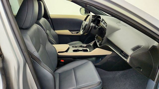 2023 Lexus RZ RZ 450e Premium AWD w/18'' Wheels & Technology Pkg - 23095040 - 20