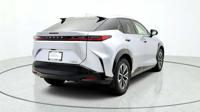 2023 Lexus RZ RZ 450e Premium AWD w/18'' Wheels & Technology Pkg - 23095040 - 4
