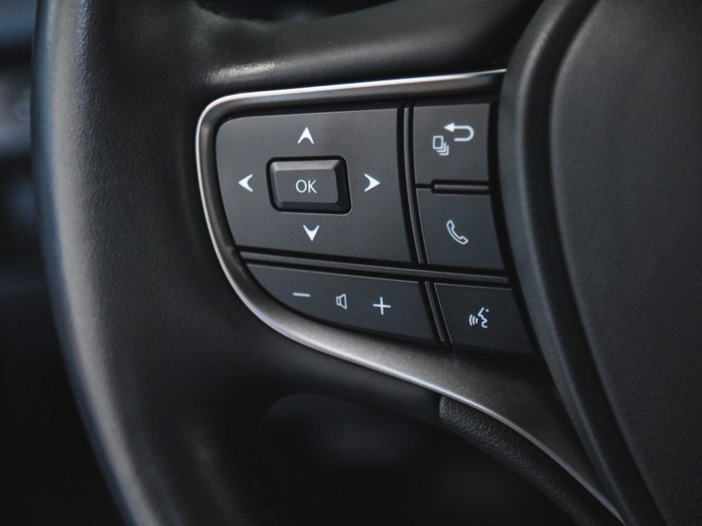 2023 Lexus UX 250h Premium photo 21