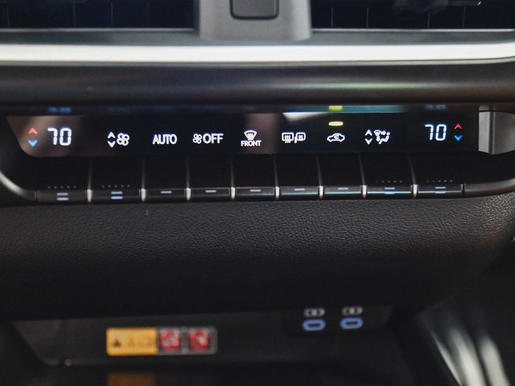 2023 Lexus UX 250h Premium photo 24