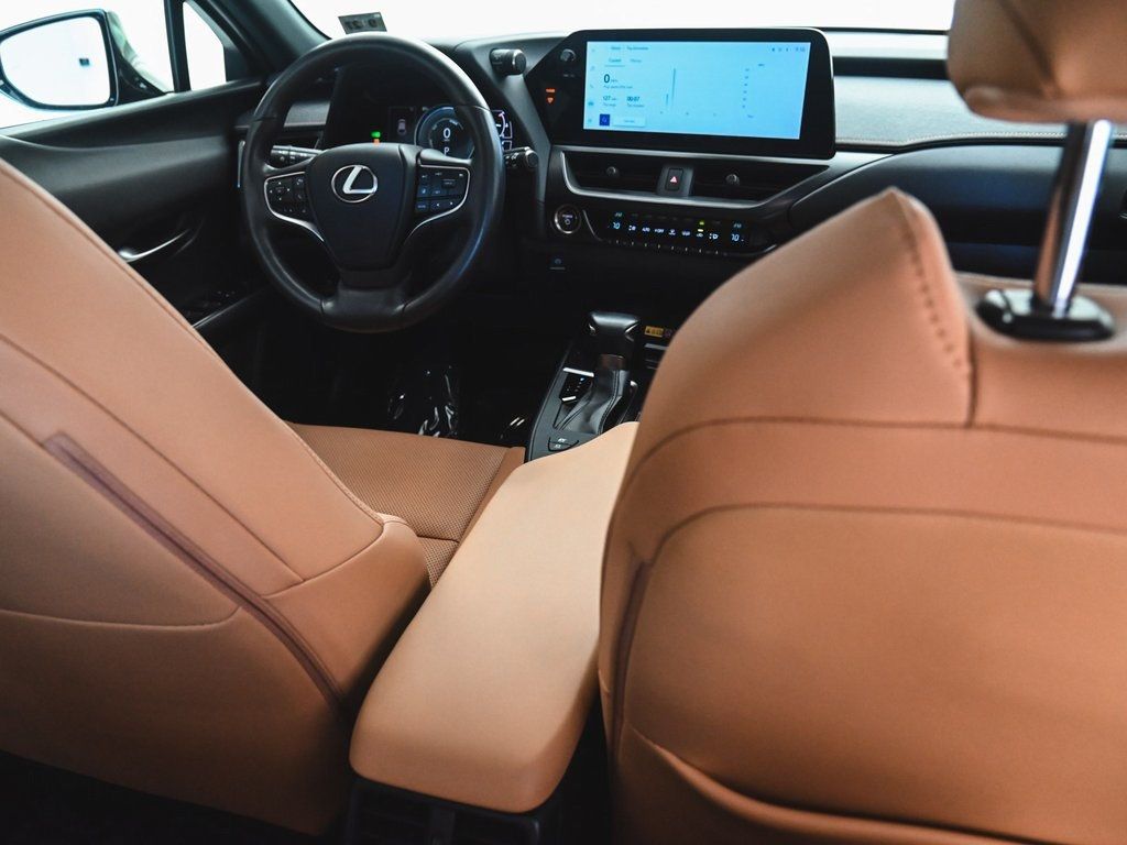 2023 Lexus UX 250h Premium photo 30