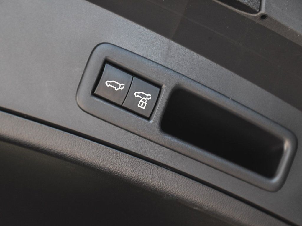 2023 Lexus UX 250h Premium photo 36