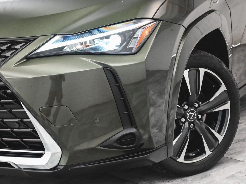 2023 Lexus UX 250h Premium photo 37