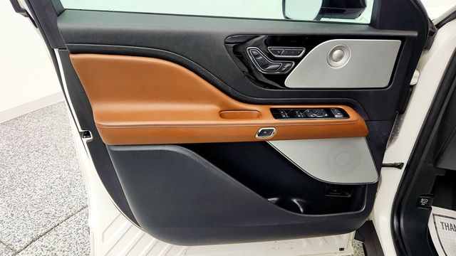 2023 Lincoln Aviator Grand Touring AWD w/ Luxury Pkg, Elements Pkg+ & Revel Ultima 3D - 23003525 - 10