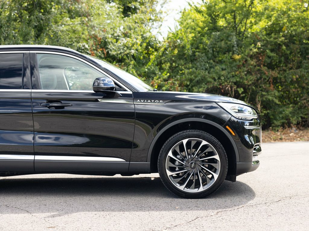 2023 Lincoln Aviator Reserve, Illumination Package, 22" Wheels, Elements Package Plus - 22898785 - 11