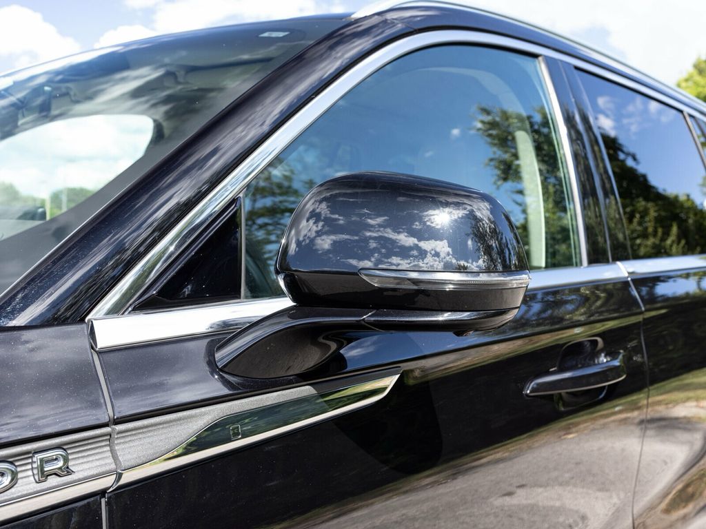 2023 Lincoln Aviator Reserve, Illumination Package, 22" Wheels, Elements Package Plus - 22898785 - 19