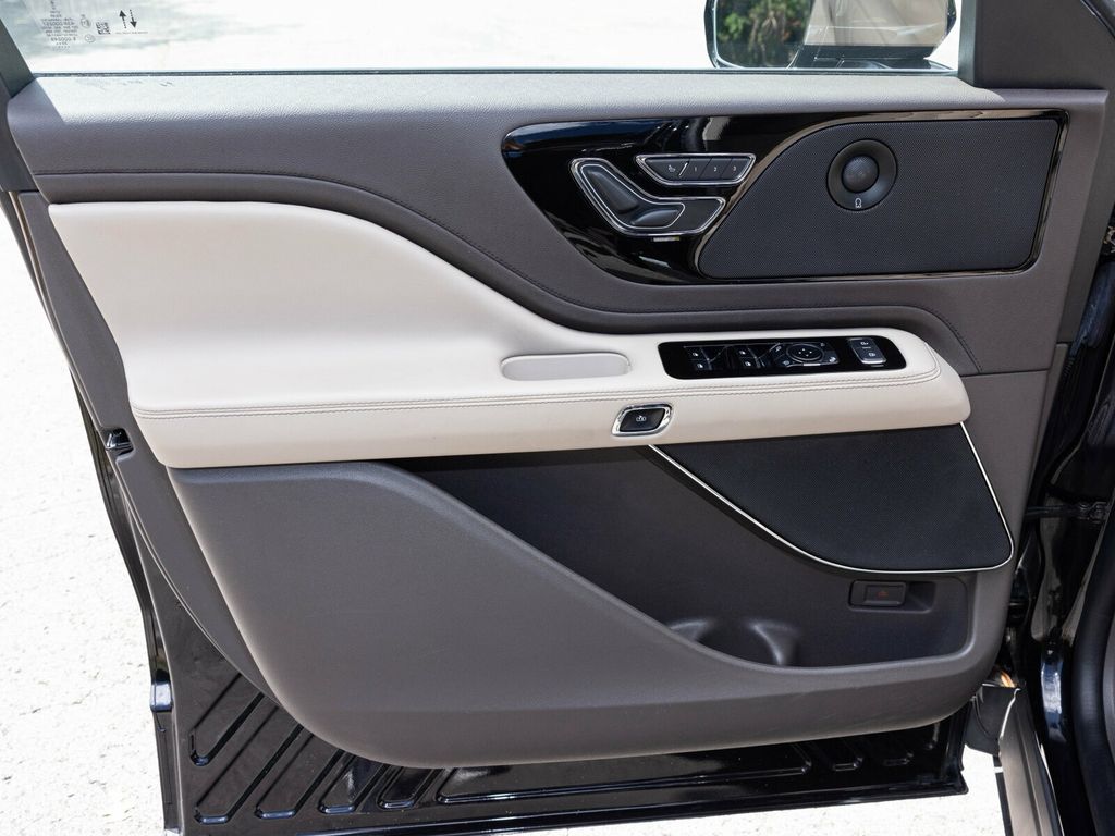 2023 Lincoln Aviator Reserve, Illumination Package, 22" Wheels, Elements Package Plus - 22898785 - 20