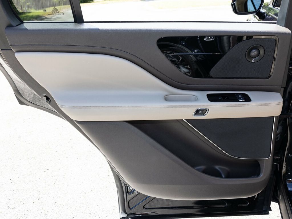 2023 Lincoln Aviator Reserve, Illumination Package, 22" Wheels, Elements Package Plus - 22898785 - 53