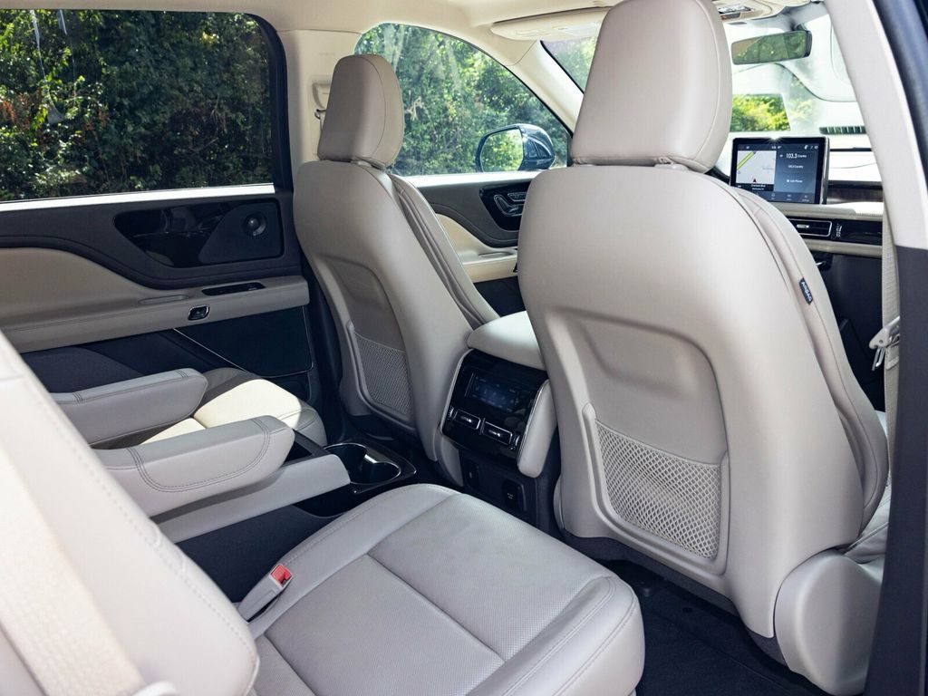2023 Lincoln Aviator Reserve, Illumination Package, 22" Wheels, Elements Package Plus - 22898785 - 69