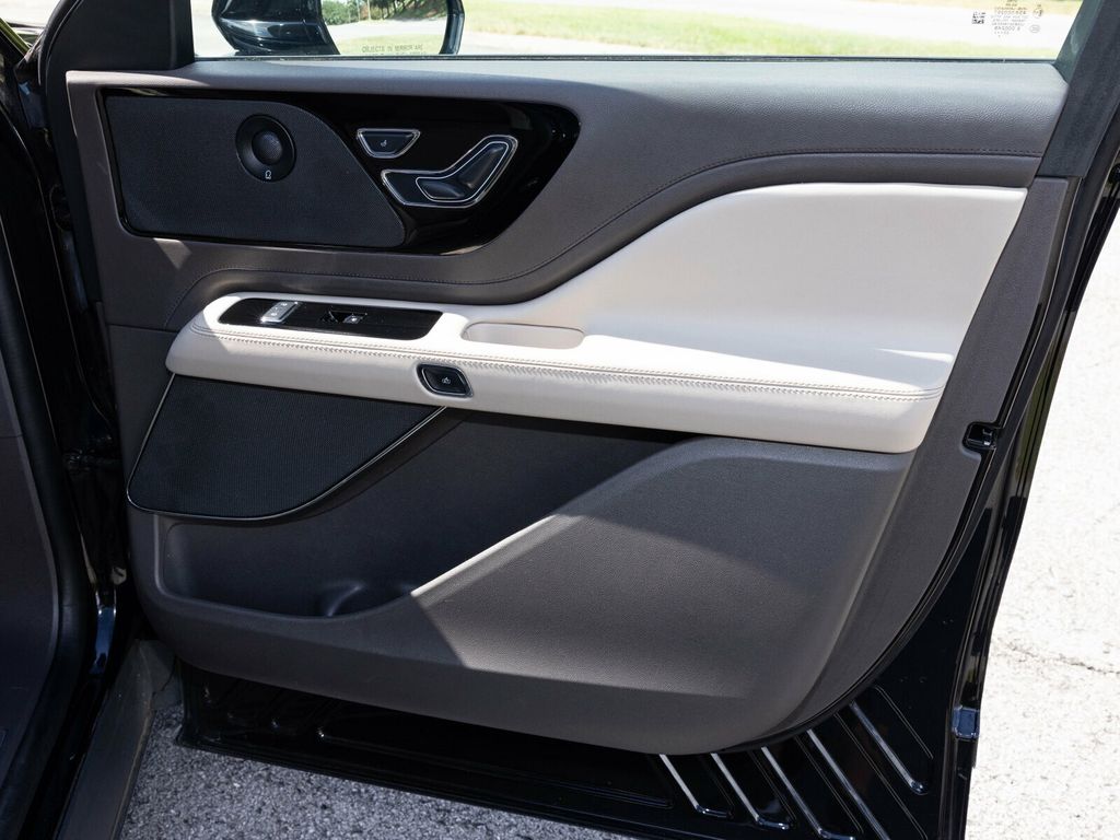 2023 Lincoln Aviator Reserve, Illumination Package, 22" Wheels, Elements Package Plus - 22898785 - 71