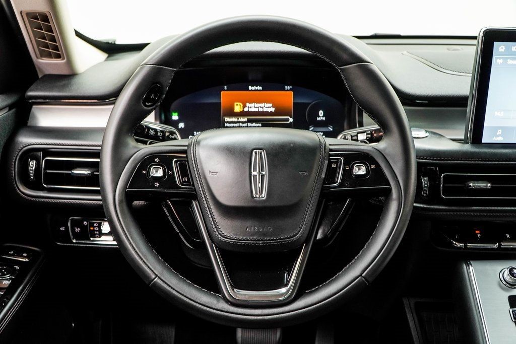 2023 Lincoln Aviator Standard photo 14