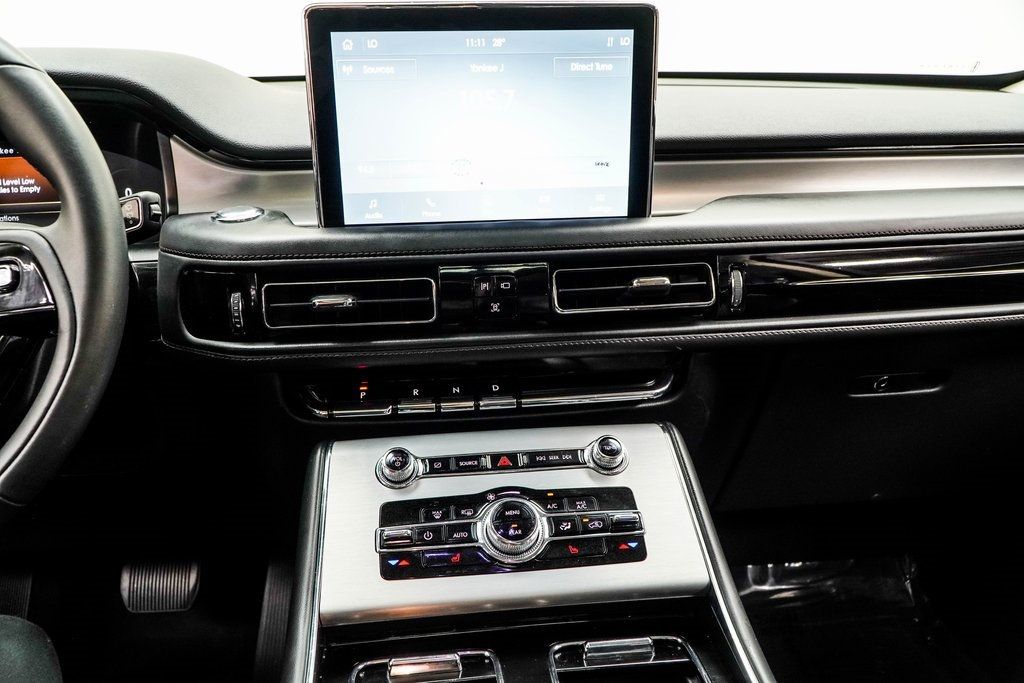 2023 Lincoln Aviator Standard photo 18